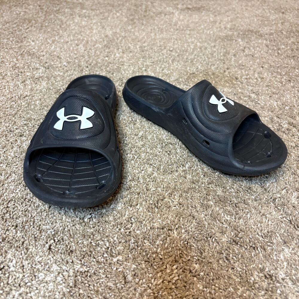 Under Armour Slides Size 7